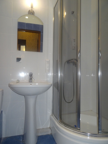 Imagen de la habitación del Hotel Marton Olimpic. Foto 9