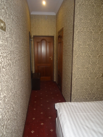 Imagen de la habitación del Hotel Marton Olimpic. Foto 13