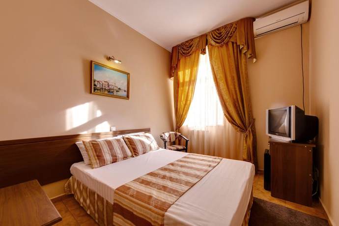 Imagen de la habitación del Hotel Marton Pashkovsky. Foto 8