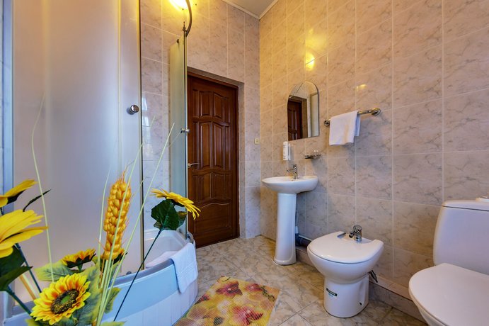 Imagen de la habitación del Hotel Marton Pashkovsky. Foto 13