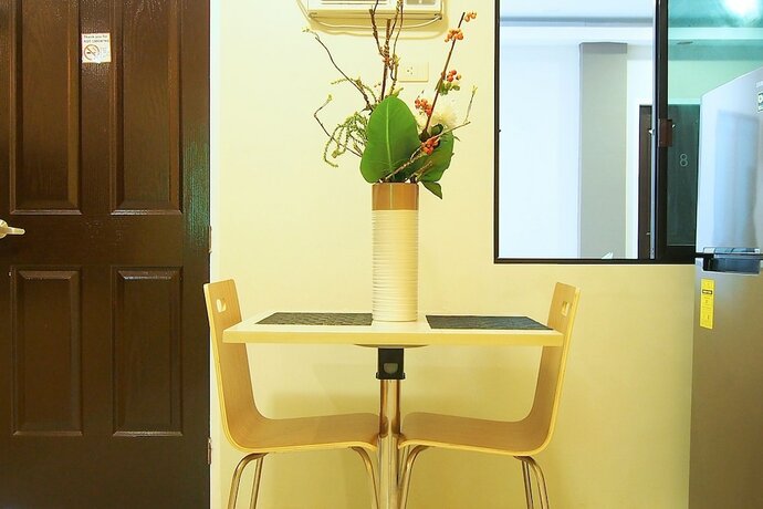 Imagen de la habitación del Hotel Marton Suites. Foto 20