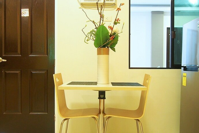 Imagen de la habitación del Hotel Marton Suites. Foto 22