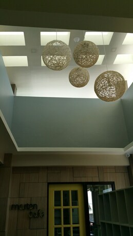 Imagen de los interiores del Hotel Marton Suites. Foto 25