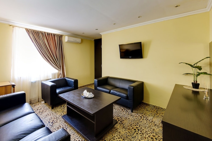 Imagen de la habitación del Hotel Marton Turgeneva. Foto 13