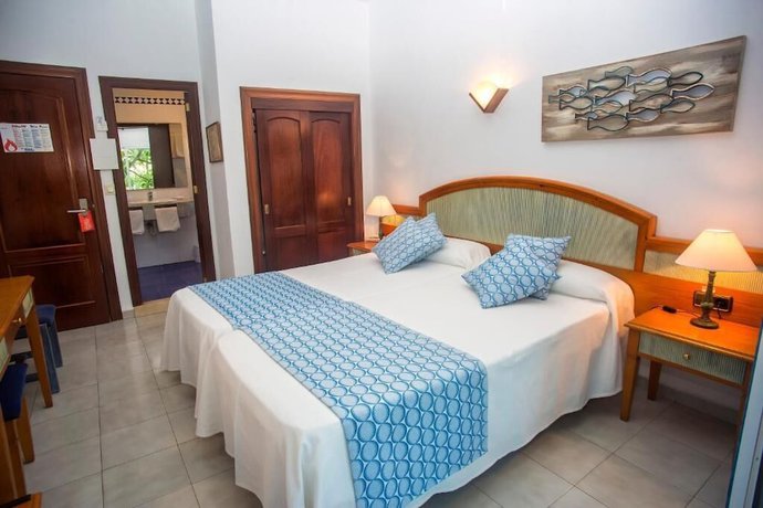 Imagen de la habitación del Hotel Martorell. Foto 9