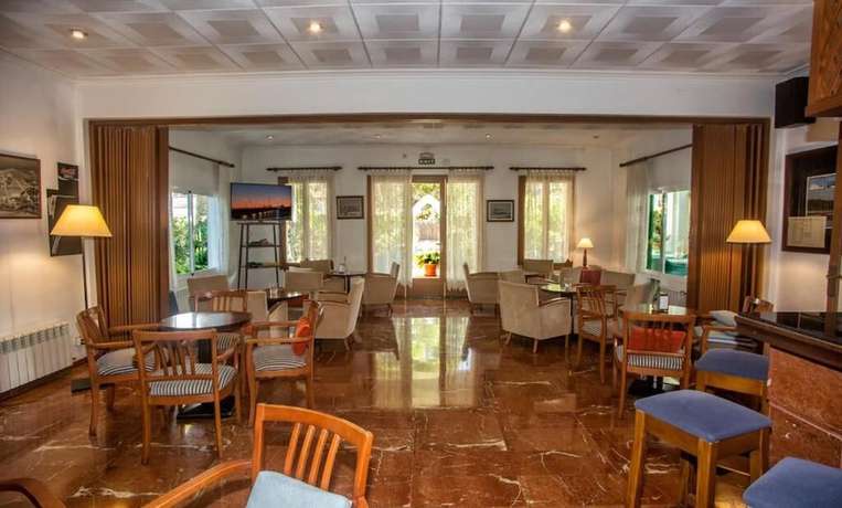 Imagen del bar/restaurante del Hotel Martorell. Foto 5