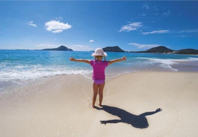 Imagen general del Hotel Marty's At Little Beach Apartments. Foto 5