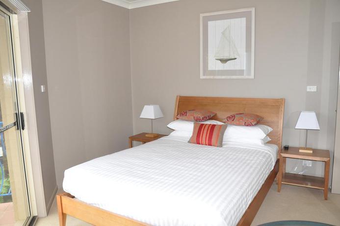 Imagen general del Hotel Marty's At Little Beach Apartments. Foto 9