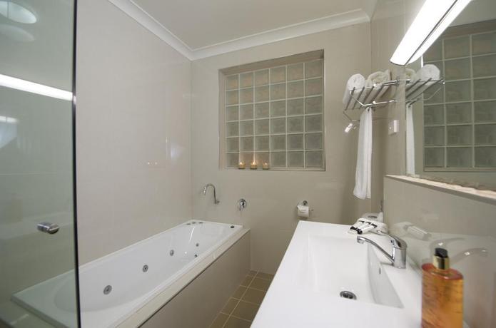 Imagen general del Hotel Marty's At Little Beach Apartments. Foto 16