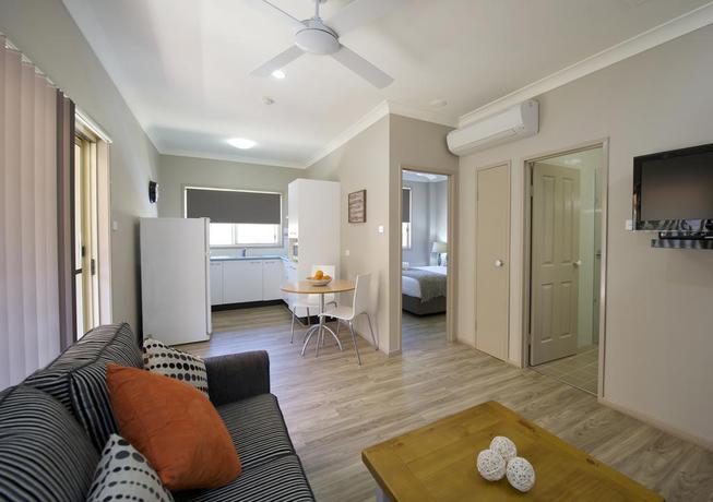 Imagen general del Hotel Marty's At Little Beach Apartments. Foto 19