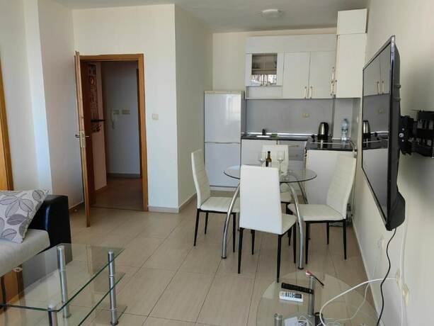 Imagen general del Hotel Marty\'s Beachfront Apartments. Foto 7
