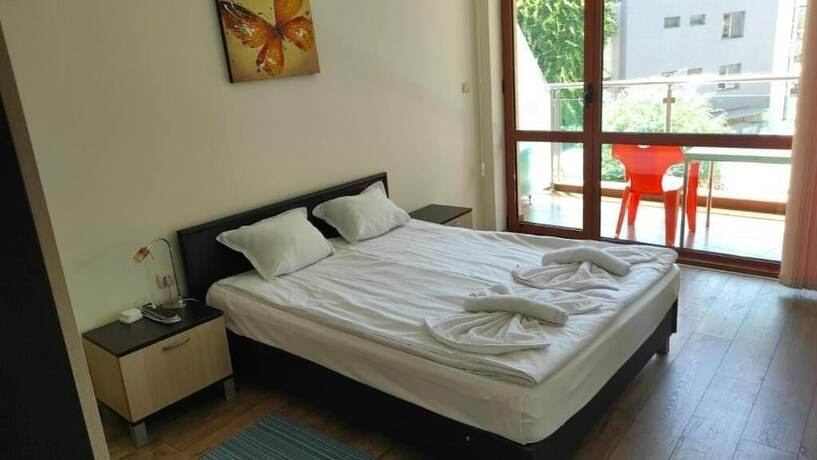 Imagen general del Hotel Marty\'s Beachfront Apartments. Foto 8