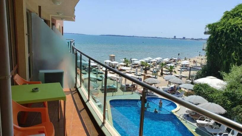 Imagen general del Hotel Marty\'s Beachfront Apartments. Foto 9