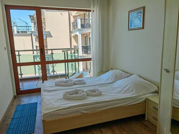 Imagen general del Hotel Marty\'s Beachfront Apartments. Foto 12