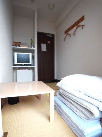 Imagen de la habitación del Hotel Maruchu Classico. Foto 8