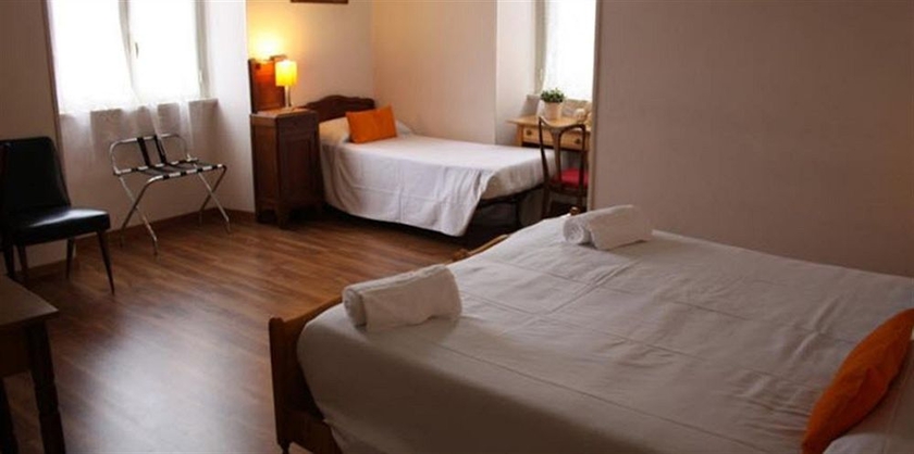 Imagen de la habitación del Hotel Marvi. Foto 9