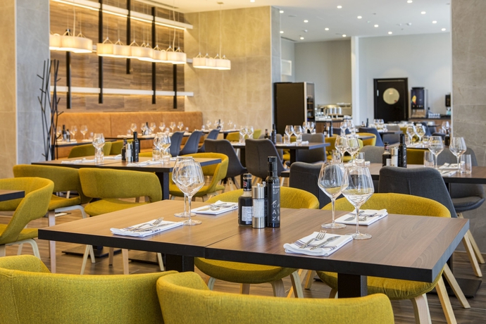 Imagen del bar/restaurante del Hotel Marvie and Health. Foto 6