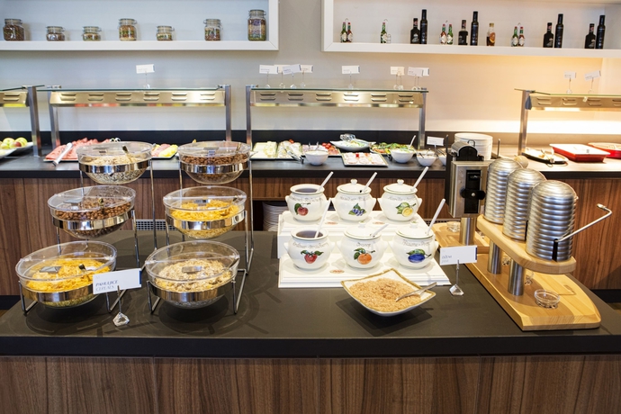 Imagen del bar/restaurante del Hotel Marvie and Health. Foto 8