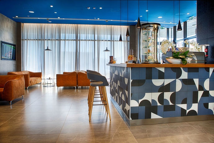 Imagen del bar/restaurante del Hotel Marvie and Health. Foto 10