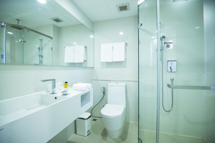 Imagen de la habitación del Hotel Marvin Suites. Foto 3