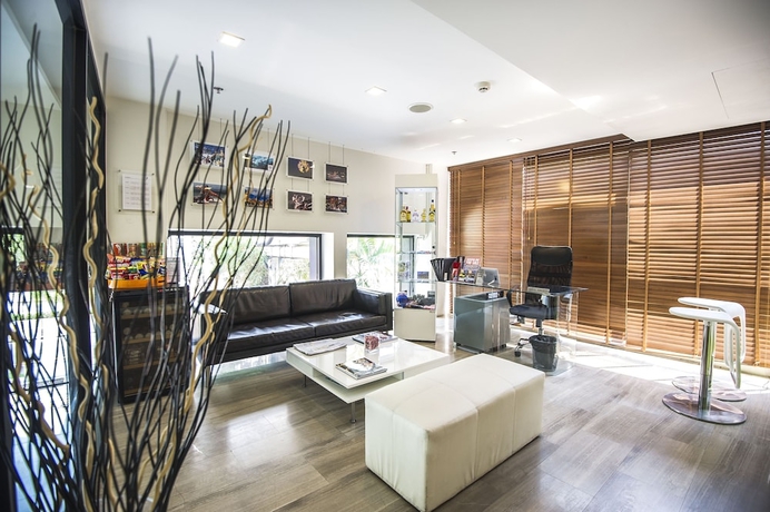 Imagen de los interiores del Hotel Marvin Suites. Foto 16