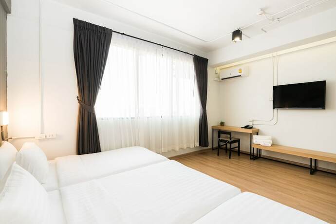 Imagen de la habitación del Hotel Marwin Villa. Foto 19