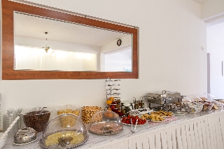 Imagen de los exteriores del Hotel Mary Bill. Foto 9