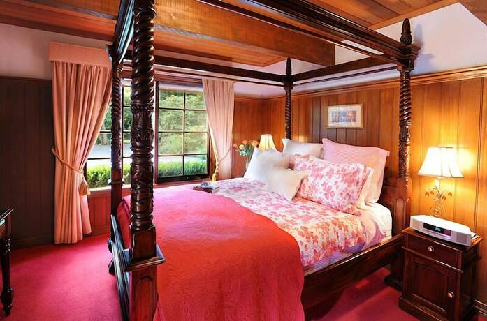 Imagen general del Hotel Mary Card's Coach House. Foto 11