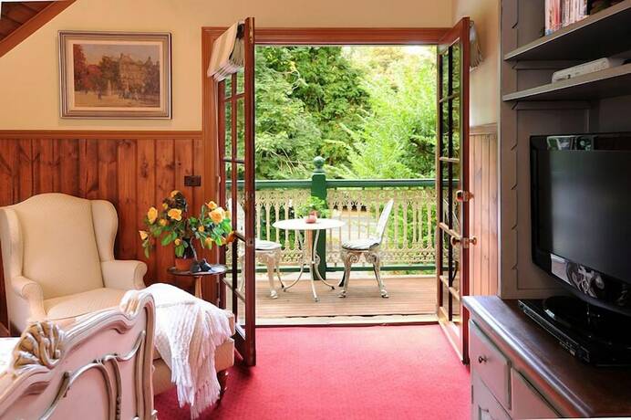 Imagen de la habitación del Hotel Mary Card's Coach House. Foto 21