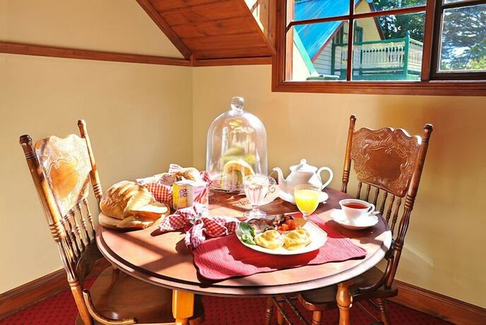 Imagen de la habitación del Hotel Mary Card's Coach House. Foto 24