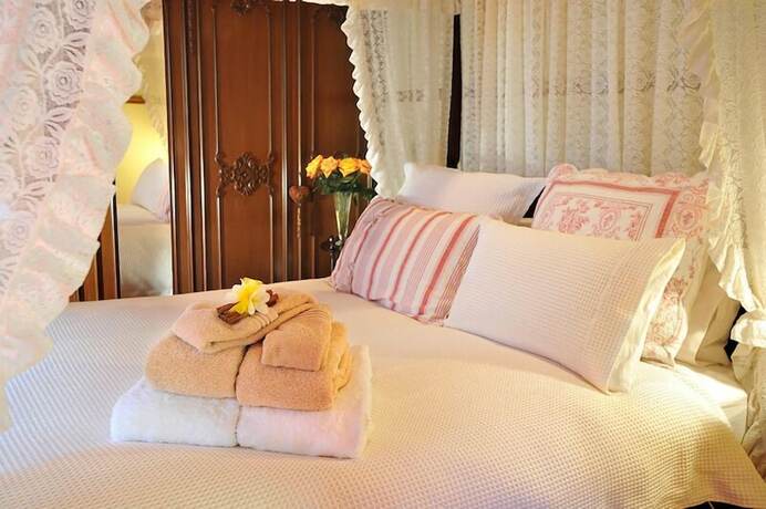 Imagen de la habitación del Hotel Mary Card's Coach House. Foto 26