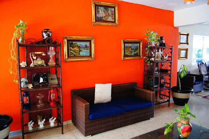 Imagen de los interiores del Hotel Mary Carmen. Foto 12