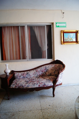 Imagen de los interiores del Hotel Mary Carmen. Foto 13