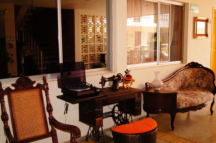 Imagen de los interiores del Hotel Mary Carmen. Foto 14