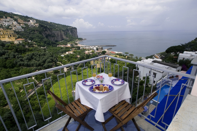 Imagen de la habitación del Hotel Mary, Vico Equense. Foto 13