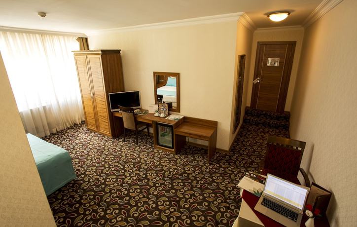 Imagen de la habitación del Hotel Marya. Foto 10