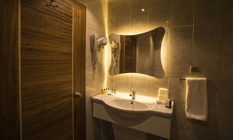 Imagen de la habitación del Hotel Marya. Foto 19