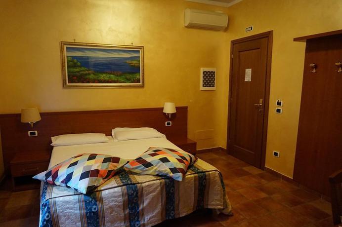 Imagen general del Hotel Maryelen 2. Foto 7