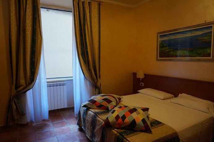 Imagen general del Hotel Maryelen 2. Foto 11