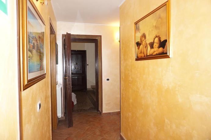 Imagen general del Hotel Maryelen 2. Foto 13