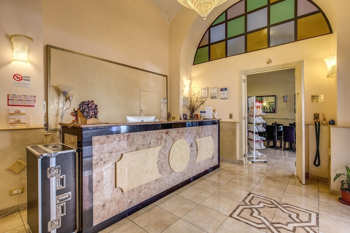 Imagen de los interiores del Hotel Maryelen. Foto 17