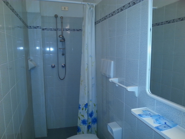 Imagen de la habitación del Hotel Marylise. Foto 3