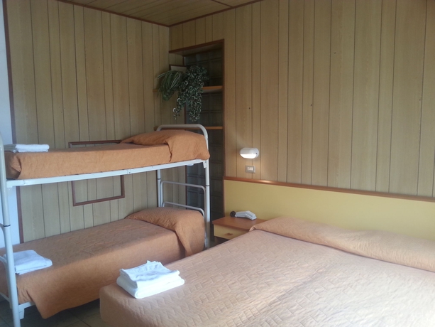 Imagen de la habitación del Hotel Marylise. Foto 11