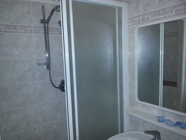 Imagen de la habitación del Hotel Marylise. Foto 16