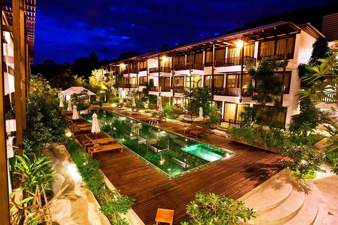 Imagen de la piscina del Hotel Maryoo Samui. Foto 14