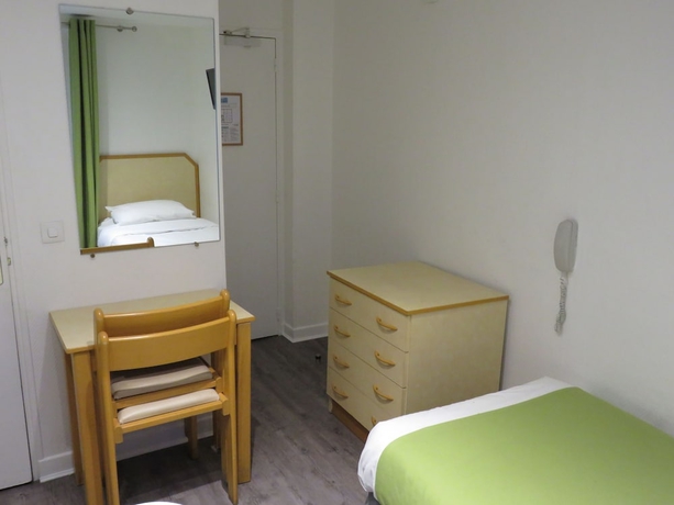 Imagen de la habitación del Hotel Mary's République. Foto 7