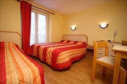 Imagen de la habitación del Hotel Mary's République. Foto 17