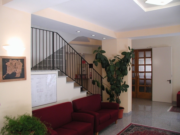 Imagen de los interiores del Hotel Marystella. Foto 16