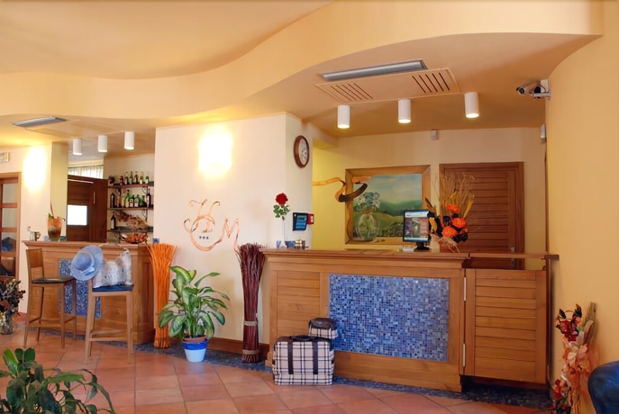 Imagen de los interiores del Hotel Marzia. Foto 18