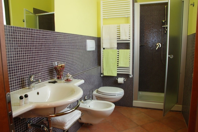 Imagen de la habitación del Hotel Marzia. Foto 14